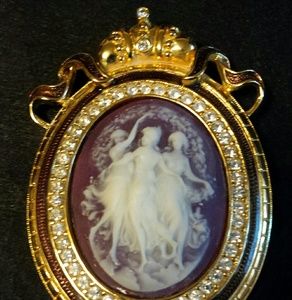 Park Lane  Cameo Brooch